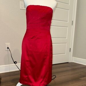 Chic Strapless Red Dress